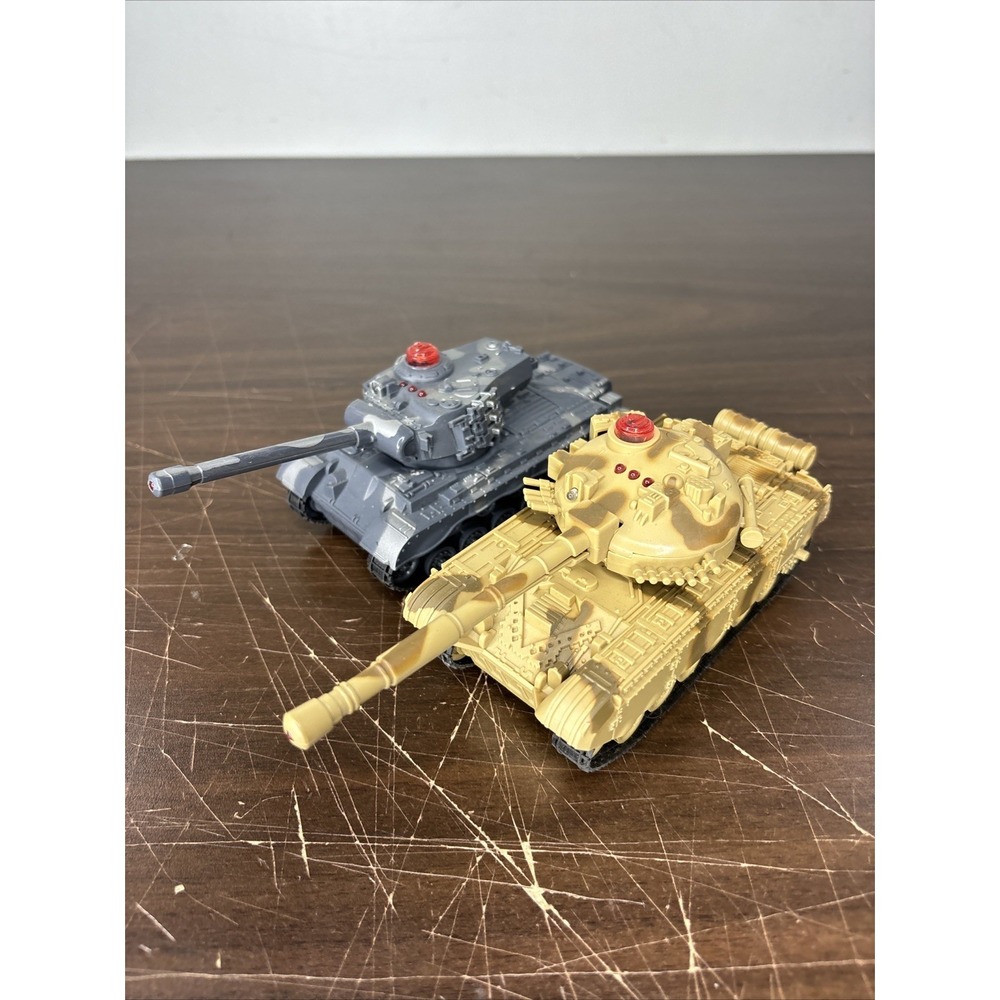 LOT OF 2 RC TANKS TK-0523R PROPEL-UNTESTED-NO‎ CONTROLLERS 8"